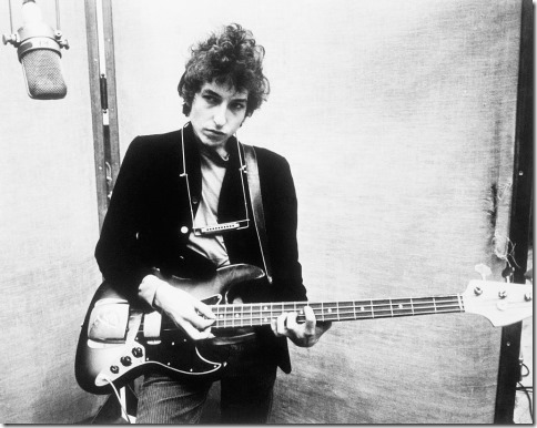 (Original Caption) File poses of Bob Dylan in 1968-1969. Eat the document, an anti documentary remembrance of Bob Dylan's 1966 concert tour of Europe, has its American television premiere on WNET/THIRTEEN Friday, August 17, 11:30 p.m. Shot by D.A. Pennebaker and Howard Alk, this film conveys the sense of a private diary, a journey with endless train travel, hotel room rehearsals, and late-night post mortems.